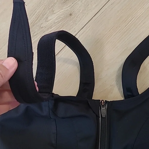 SHEFIT Black Women's 1 Luxe Adjustable Bra - Picture 5 of 10